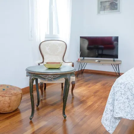 Διαμέρισμα Gozzi House - Comoda Casa - Free Parking - Easy To Venice!