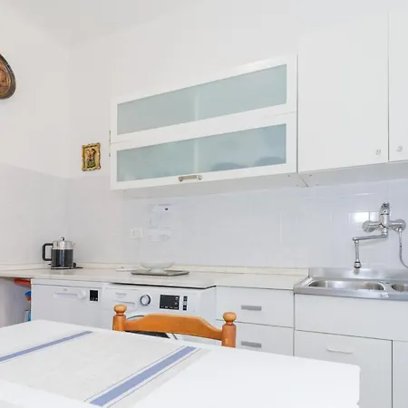 Gozzi House - Comoda Casa - Free Parking - Easy To Venice! Διαμέρισμα Μέστρε