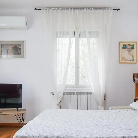 Gozzi House - Comoda Casa - Free Parking - Easy To Venice! Διαμέρισμα Μέστρε