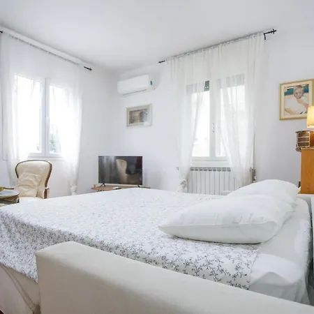 Gozzi House - Comoda Casa - Free Parking - Easy To Venice! Lägenhet *